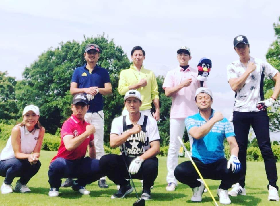 下村真由美さんのインスタグラム写真 - (下村真由美Instagram)「笑いの絶えない1日だった😂⛳✨🎉💕 後半戦も頑張ってきてねーー⚾✨✨ 今さらだけど、このポーズは何だったんだろ笑笑」7月12日 16時10分 - mayum2323