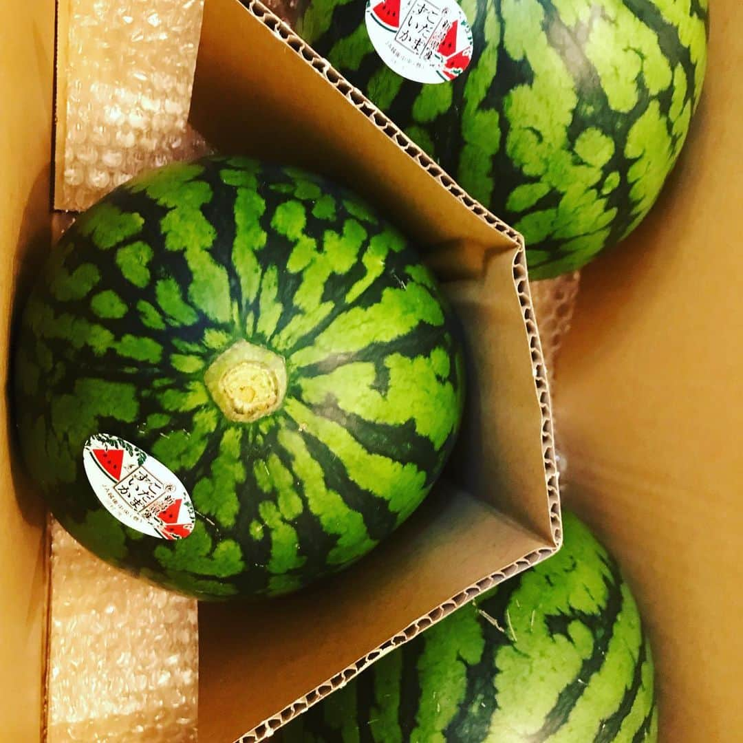 ミノルクリスさんのインスタグラム写真 - (ミノルクリスInstagram)「こだますいか🍉 農家さんおいしくいただきます😊 ありがとうございます😊 #ja越後中央」7月12日 16時12分 - djminoruchris