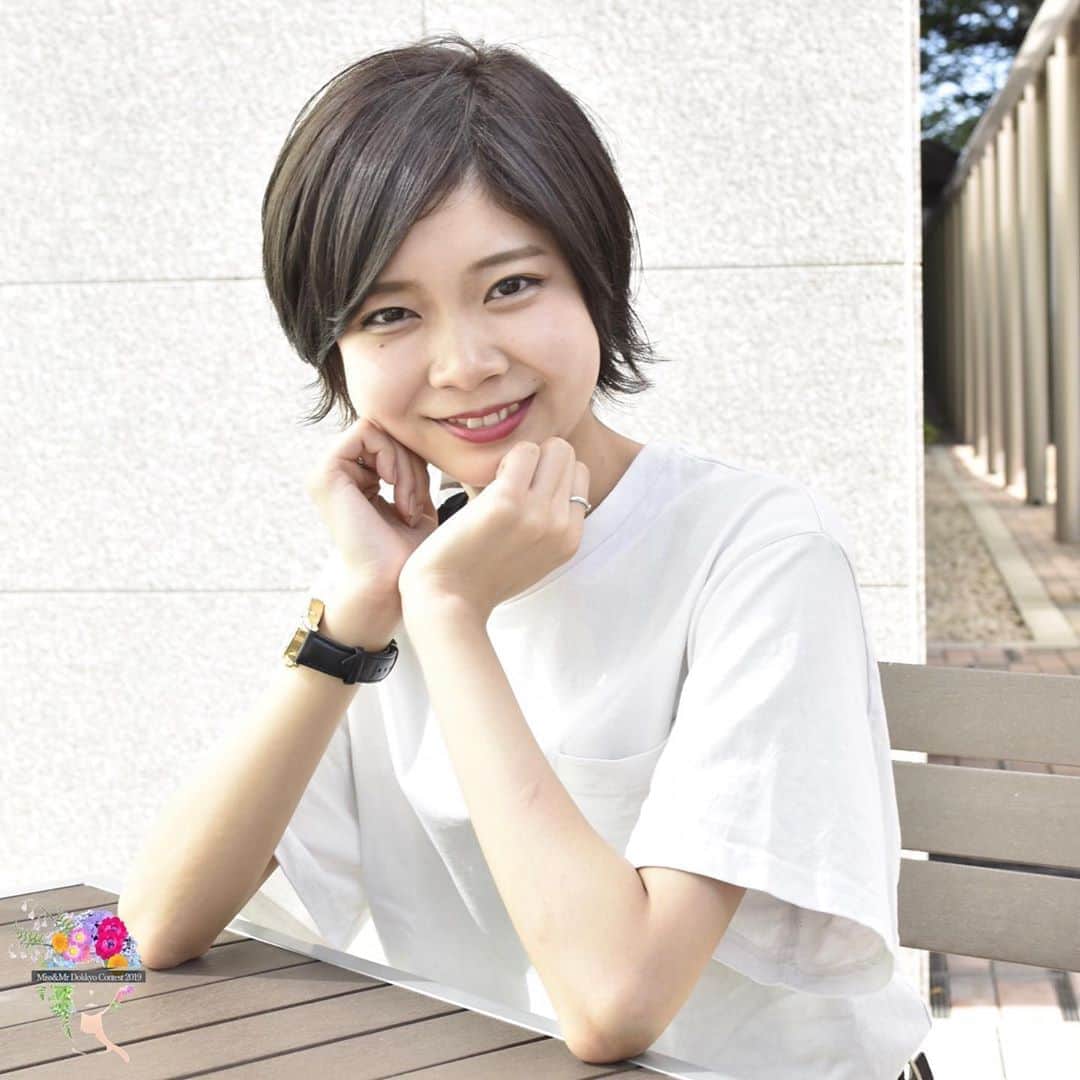 のインスタグラム：「候補者紹介💐✨ * ミスエントリーナンバー2番 経済学部経済学科４年　武藤麻友さん 1997/12/17 出身地→群馬県 *  #missmrdokkyocontest #mdc #missmrdokkyocontest2019 #mdc2019 #miss #mr #mister #dokkyo #dokkyouniversity #saitama #souka #soka #ミスミスター獨協コンテスト #ミスミスター獨協コンテスト2018 #ミスコン #ミスターコン #ミスコレ#大学 #獨協 #獨協大学 #埼玉 #草加」
