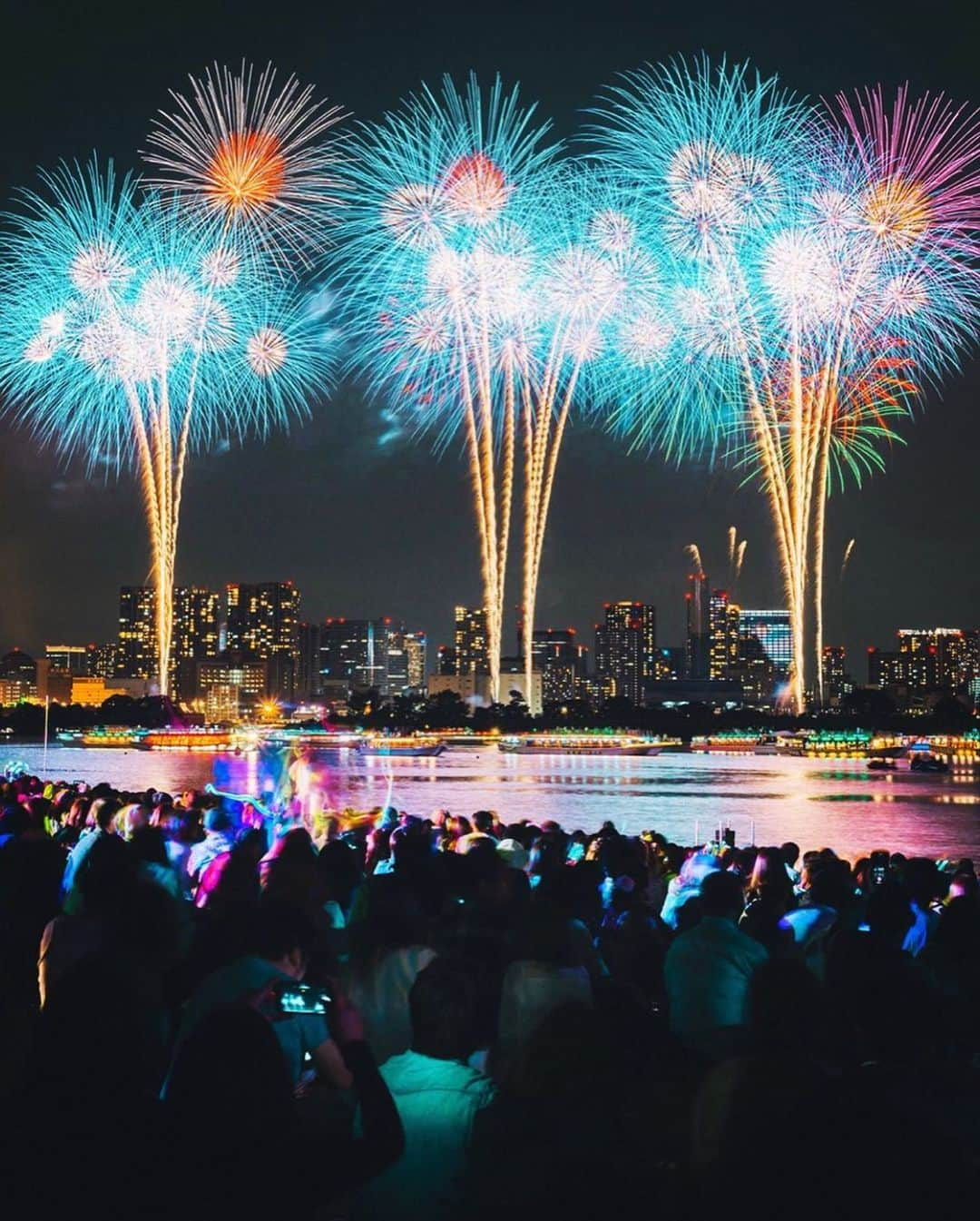 菅又菜摘（ナツ）さんのインスタグラム写真 - (菅又菜摘（ナツ）Instagram)「🎇 今年も7/20(土)に STAR ISLANDが開催されるよ (写真は2年前に行った時の) また浴衣着て行きたいな👘💕 東京の夜景をバックに花火ショー 3Dサウンドがとにかく感動するの 今年はお友達も出演するから パフォーマンスも楽しみ💛 @starisland_world #STARISLAND2019 #スターアイランド」7月12日 16時45分 - kogenatsu920