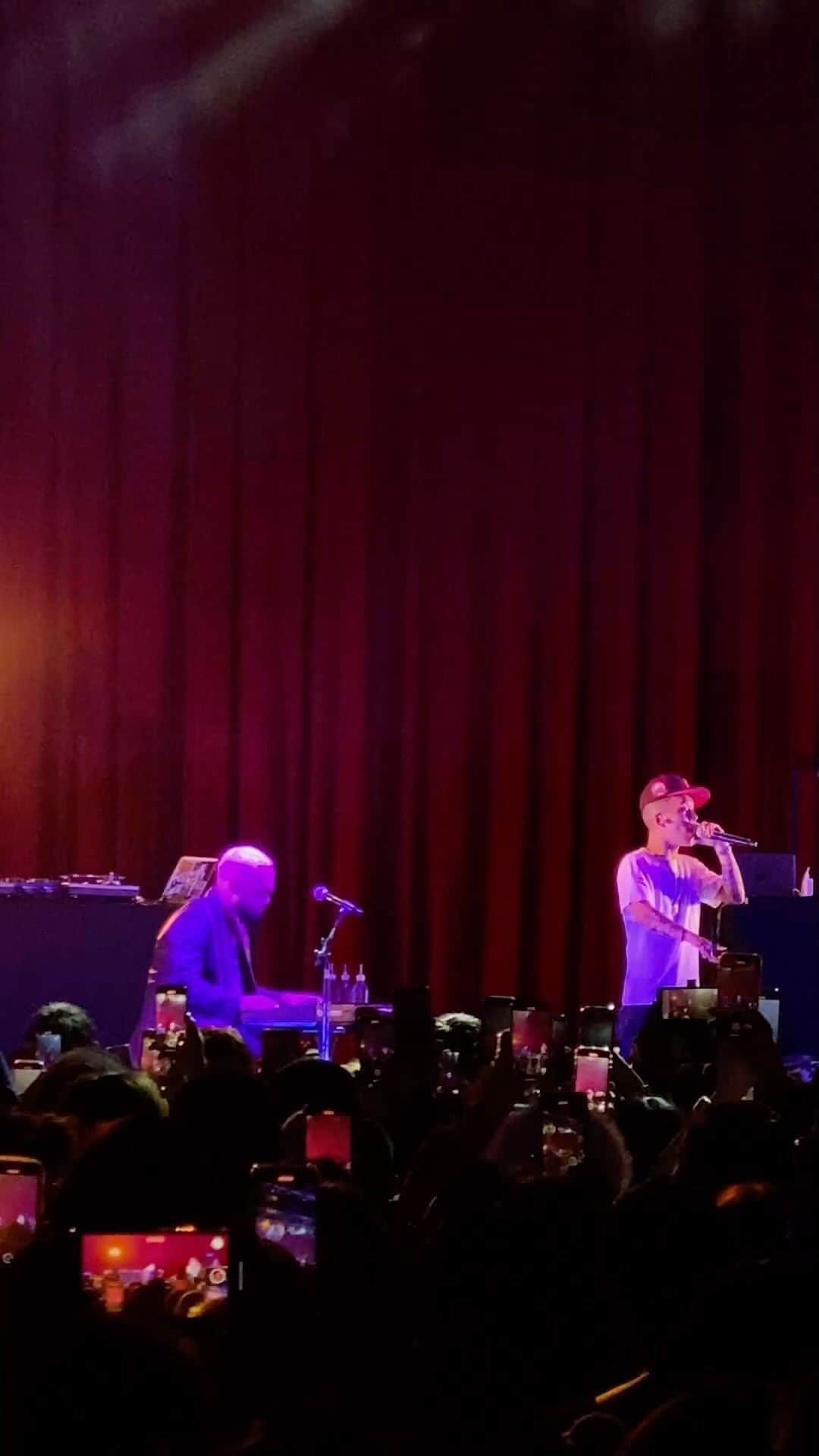 マット・キャブのインスタグラム：「最高な時間でした 🙏🏼🔥🔥🔥🎹  「LIKE I LOVE YOU」 @sorry_wavy BDAY LIVE 💫」