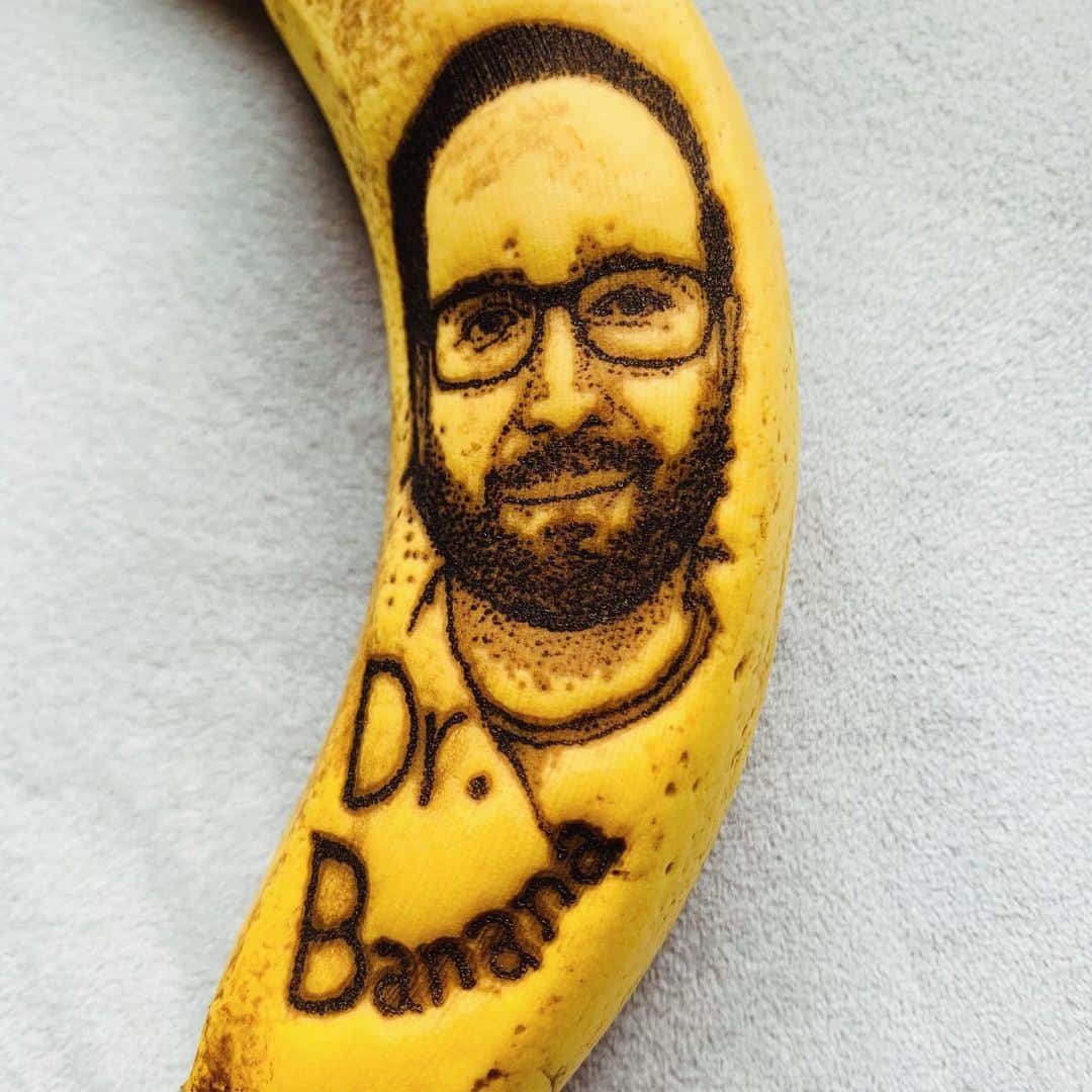エンドケイプのインスタグラム：「4days later🍌  #バナナ #バナナアート #アート #banana #bananaart」