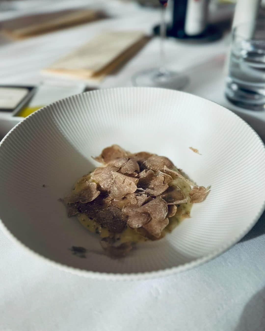 ケス Keisuiさんのインスタグラム写真 - (ケス KeisuiInstagram)「今年最高のトリュフでした😋  🙏🙏🙏 @bulgarilucafantintokyo  @luca.fantin   冬の定番になりそう💯💯💯」12月18日 13時30分 - keisui