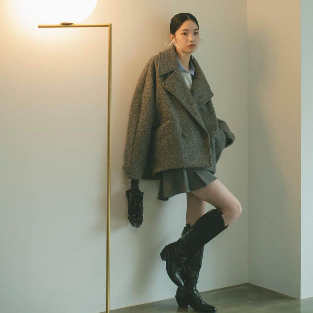 Vannie Officialさんのインスタグラム写真 - (Vannie OfficialInstagram)「23 WINTER COLLECTION.  ︎︎ assorted animal print sweat ivory / lightgray ¥4,730(tax in)  ︎︎ tack flare mini skirt black / gray ¥4,290(tax in)  ︎︎ #vannie_u #ヴァニーユー」12月14日 17時01分 - vannie__u