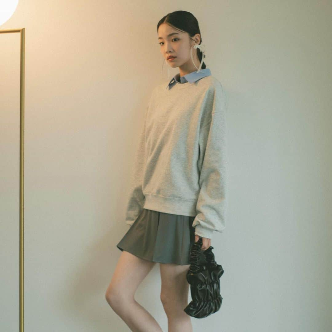 Vannie Officialさんのインスタグラム写真 - (Vannie OfficialInstagram)「23 WINTER COLLECTION.  ︎︎ assorted animal print sweat ivory / lightgray ¥4,730(tax in)  ︎︎ tack flare mini skirt black / gray ¥4,290(tax in)  ︎︎ #vannie_u #ヴァニーユー」12月14日 17時01分 - vannie__u