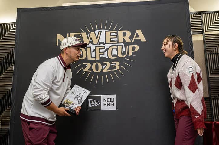 KUBO-Cのインスタグラム：「先日の NEW ERA GOLF CUP2023で @naruhagram さん賞を 頂きました✨ まさかまさかの大ラスに当ててもらいました‼️ ありがとうございます✨ しかし楽しいゴルフでした‼️ また開催される時はお誘いください😁 @newerajapan  ありがとうございました✨ #newera  #neweragolf」