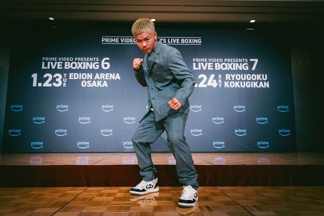 那須川天心さんのインスタグラム写真 - (那須川天心Instagram)「Prime Video Presents Live Boxing 6 エディオンアリーナ大阪  試合が決定しました 相手は3戦目で世界ランカー 俺の正義を全てぶつけて勝つ 本当の勝負を魅せます 📸 @realy_photo_osaka  #TEIKEN #TEAMTENSHIN #プライムボクシング」12月14日 17時51分 - tenshin.nasukawa