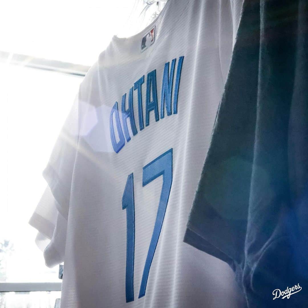 Los Angeles Dodgersのインスタグラム：「The Shohei effect. 📈 Shohei Ohtani now holds Fanatics’ all-time record for highest sales within the first 48 hours of a jersey release.」