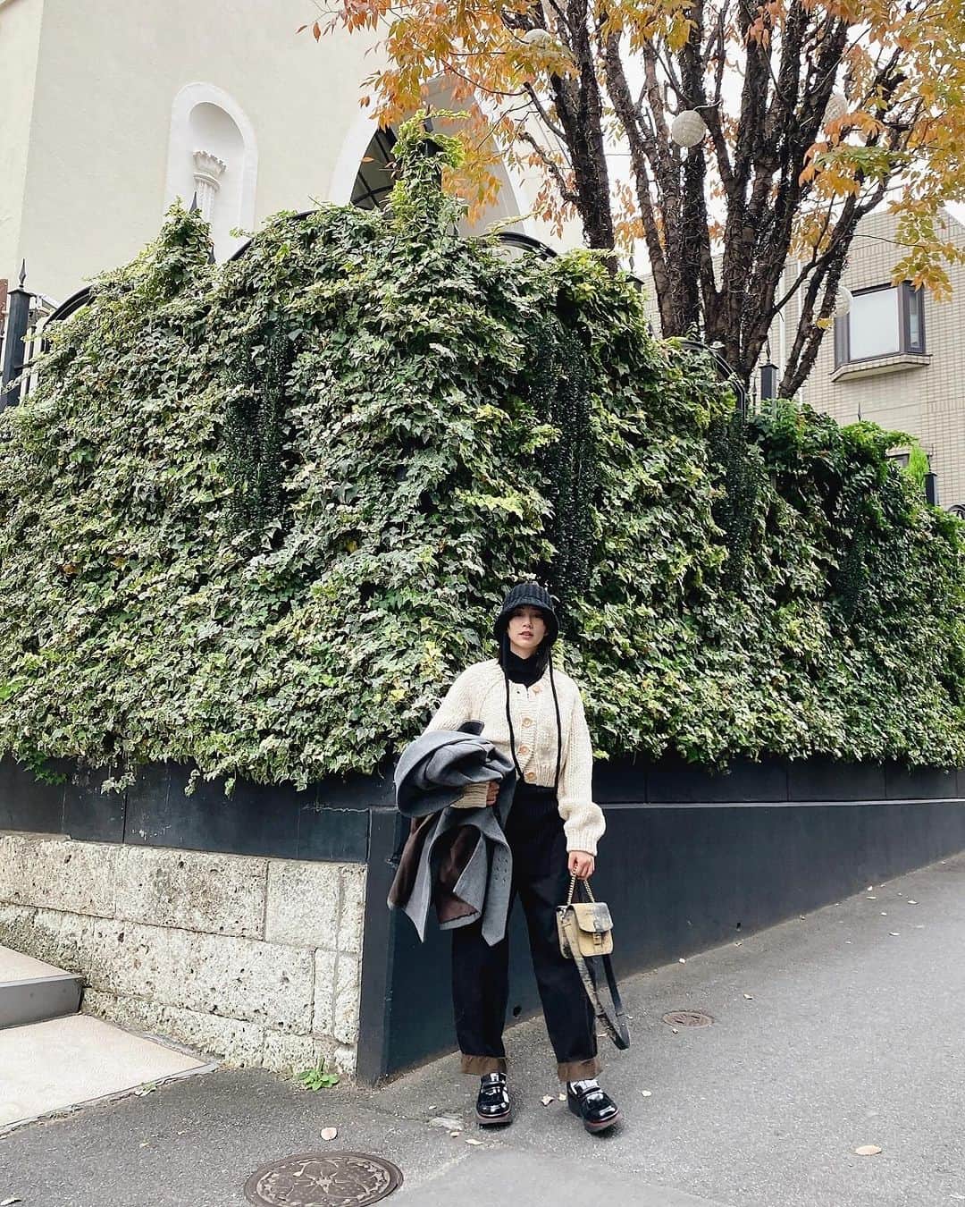 のん（能年玲奈）さんのインスタグラム写真 - (のん（能年玲奈）Instagram)「すっかり冬だねーー 白ニット大好き🎄  #fashion」12月14日 11時37分 - non_kamo_ne