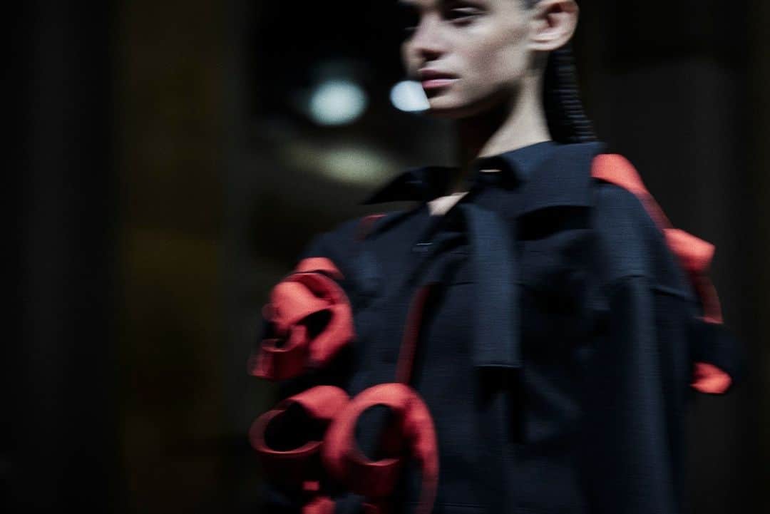 山本耀司のインスタグラム：「Yohji Yamamoto 2023-24 Autumn/Winter Collection ⁠ ⁠ #YohjiYamamoto」