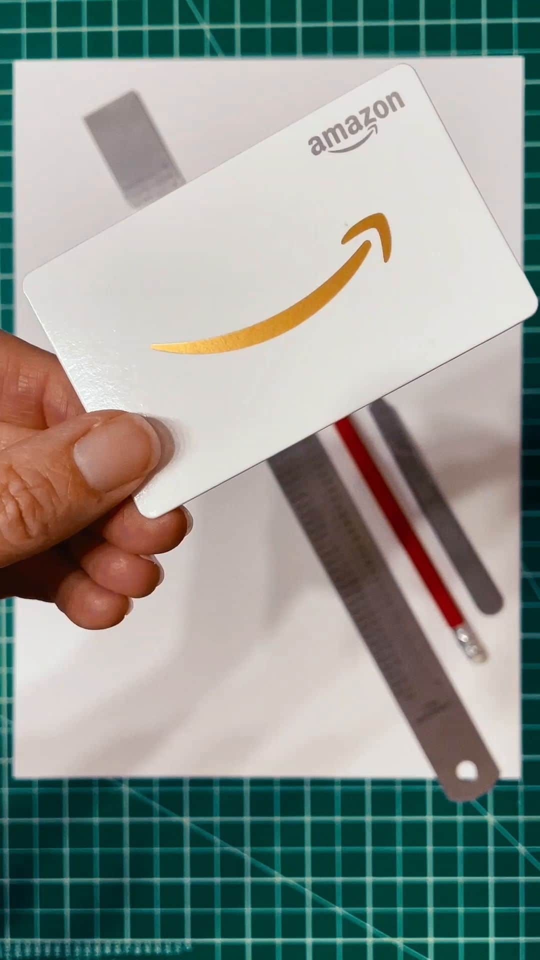 Amazonのインスタグラム：「This holiday season, let imagination lead with gift cards from @Amazon. 📸 @dawns_papercut_lightboxes」