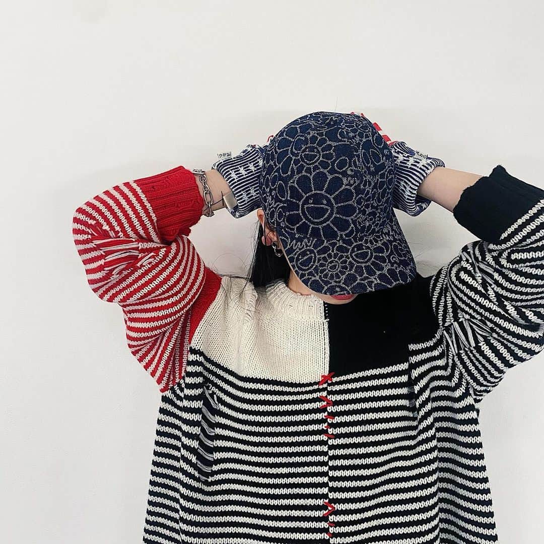 cherry worldwideのインスタグラム：「. Takashi Murakami / kaikaikiki 』 @takashipom  . Release®︎ online 🍒 . TODAY 12 / 14 (thu) 20:00JST！！ . now available in-store . ⇒ " Flowers & Skulls Jacquard Denim Cap"」