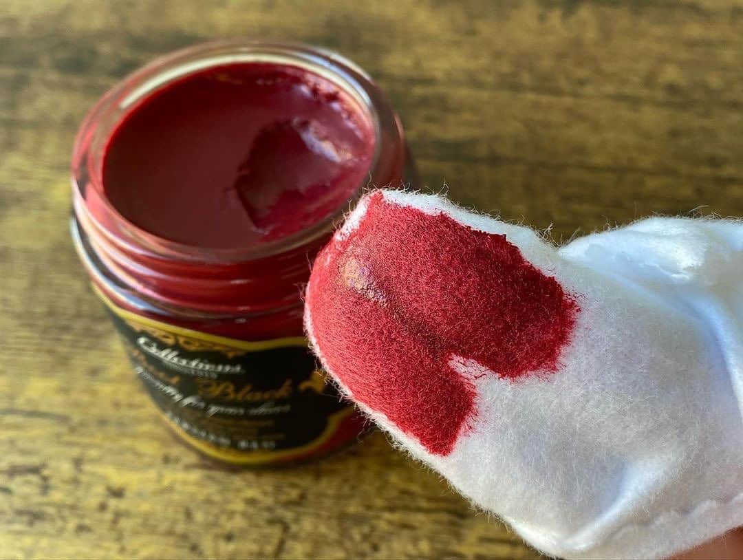 bootblack_officialのインスタグラム：「🟥 Persian Red 🟥 #bootblackshoeshine#bootblackshoecare#highshine#shoecare#shoeshine#shoepolish#shoegazing#shoestagram#leathershoes#madeinjapan#japanmade#japan#classicshoes#dressshoes#shoegram#mirrorshine#shoeaddiction」