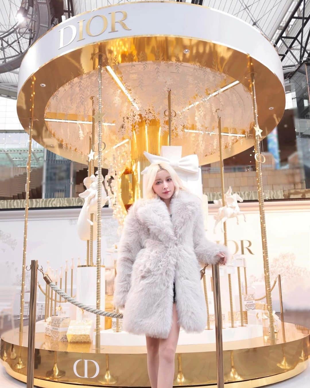美咲あいりのインスタグラム：「💫🪽✨✨」