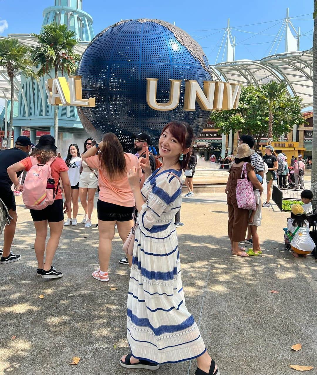 尻無浜冴美さんのインスタグラム写真 - (尻無浜冴美Instagram)「シンガポールのユニバ🇸🇬💕 2回目のUSS 子連れでは初めてだったけど子連れでもやっぱり楽しい✌️ もともと絶叫系ダメだから子ども居てもいなくても乗れないからよし！笑  #セントーサ島 #セントーサ島ユニバーサル  #uss #ユニバ  #ユニバーサルスタジオシンガポール  #ユニバーサルスタジオ  #男の子ママ  #1歳  #子連れ海外  #子連れ海外旅行  #子連れ旅行  #子連れ旅行記  #海外旅行  #シンガポール旅行  #singapore」12月14日 15時57分 - saemi_shinahama