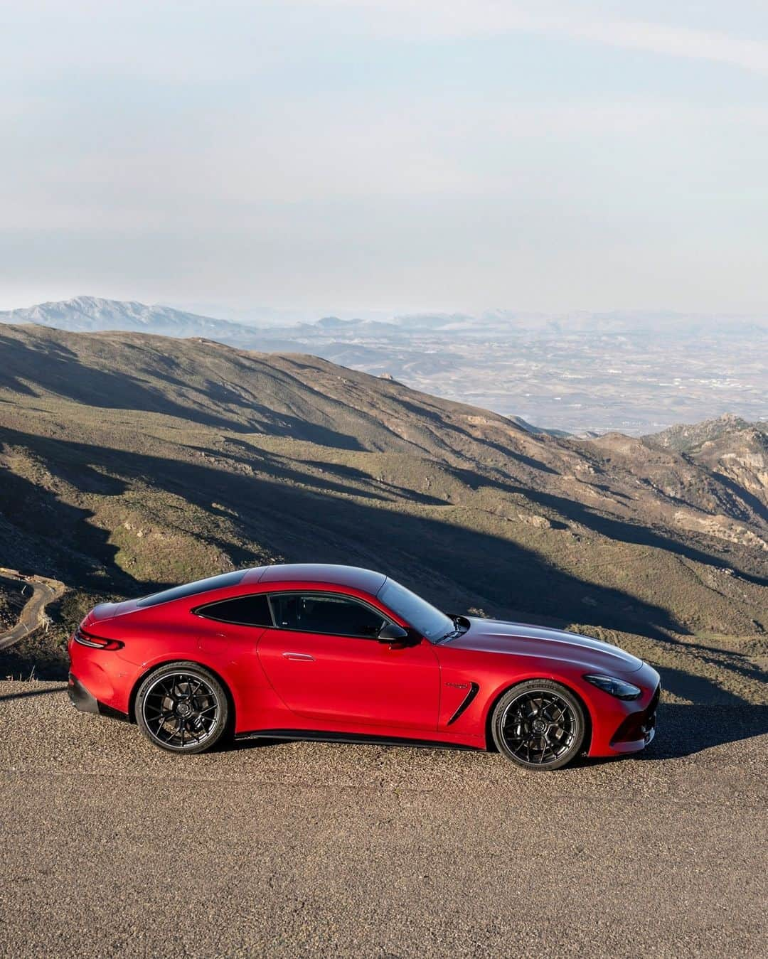 メルセデス・ベンツさんのインスタグラム写真 - (メルセデス・ベンツInstagram)「Take your adventures to the next level with the @mercedesamg #GT63 4MATIC+.  #MercedesBenz #MercedesAMG #GT  [Mercedes-AMG GT 63 4MATIC+ | WLTP: Kraftstoffverbrauch kombiniert: 14,1 l/100 km | CO₂-Emissionen kombiniert: 319 g/km | mb4.me/DAT-Leitfaden]」12月14日 16時00分 - mercedesbenz