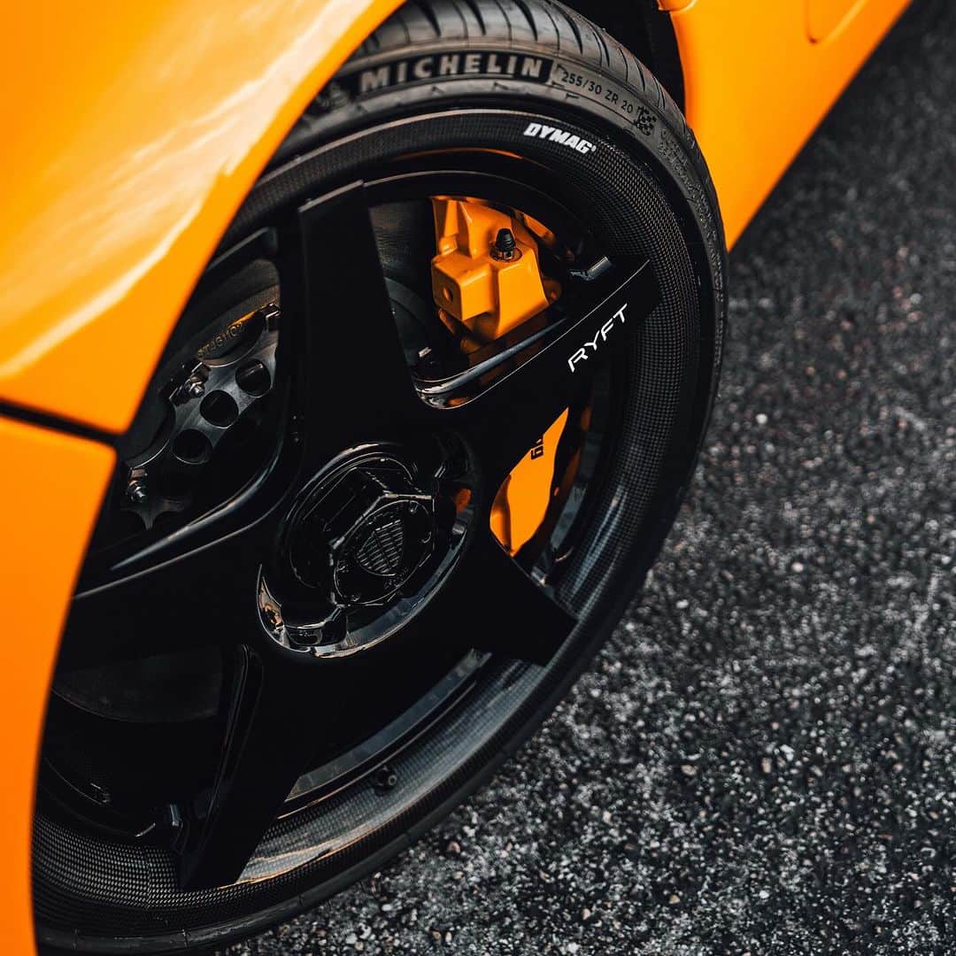 CARLiFESTYLEさんのインスタグラム写真 - (CARLiFESTYLEInstagram)「#Koenigsegg #CCX equipped with our 20” R-5F Forged Wheels with @dymagwheels Carbon Fiber Barrels.  Incorporating elements taken from the OEM wheels of iconic Italian sports cars in the 1980s - the R-5F is our reimagined take on a classic. The modernized 5 spoke design features contoured edges on each spoke and deep pocket hubs.  -  🛠️: @1kmotorsports  -  For Sales Inquiries ➡️ sales@ryft.co  #RYFT #SeparateFromTheOrdinary #RYFTWheels #ForgedWheels #Dymag」12月15日 2時08分 - carlifestyle