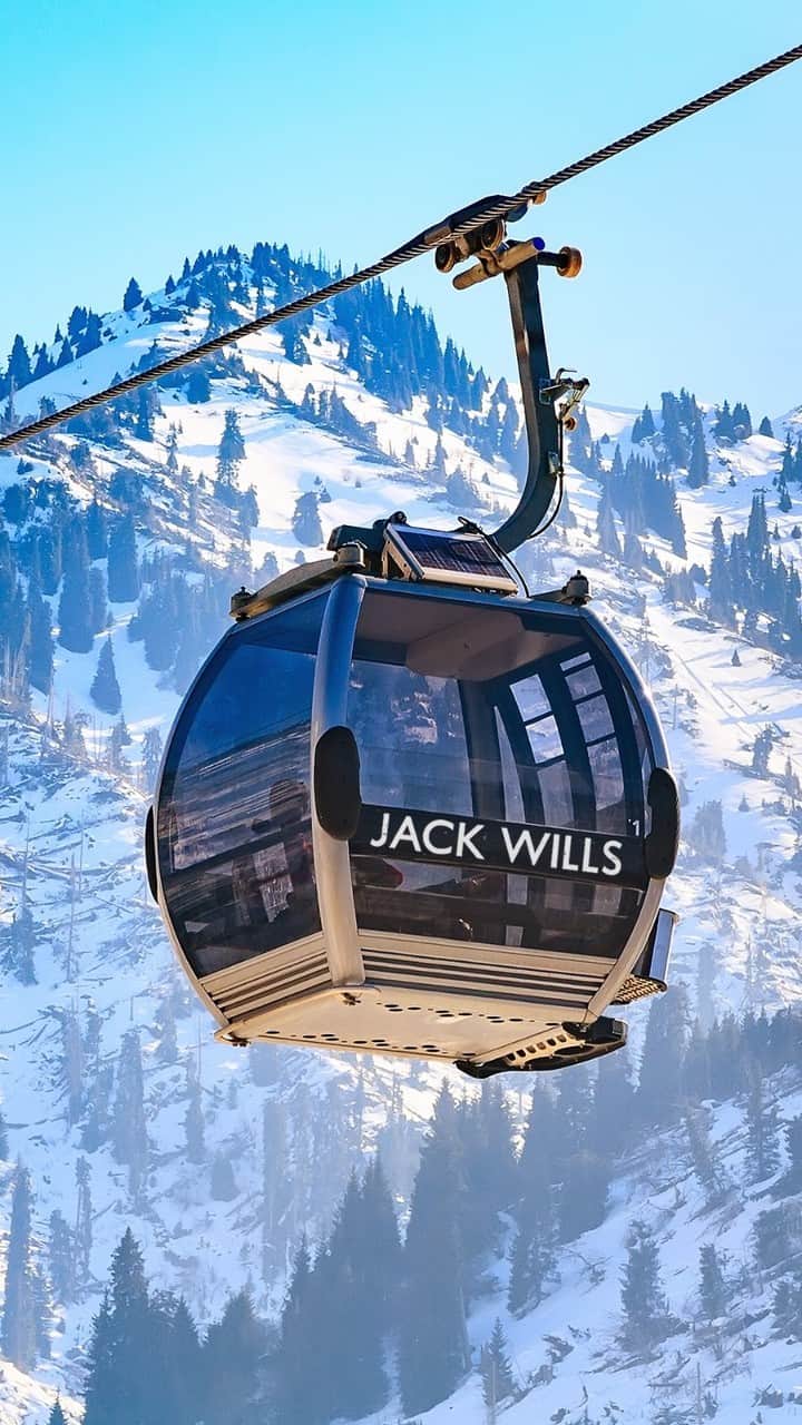 ジャックウィルスさんのインスタグラム写真 - (ジャックウィルスInstagram)「See you on the slopes... 🚠🏔️⁣ #jackwills #JWSkiSZN」12月15日 2時01分 - jackwills