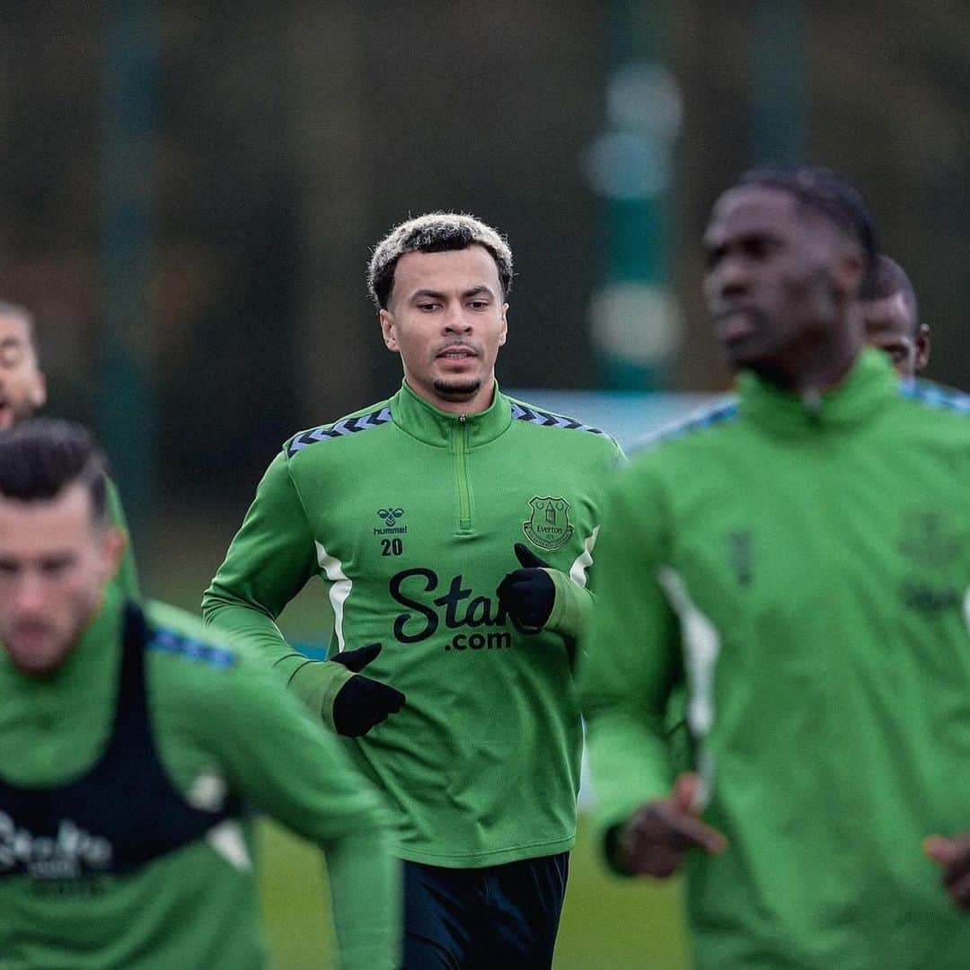 エヴァートンFCさんのインスタグラム写真 - (エヴァートンFCInstagram)「Training 📸」12月15日 2時23分 - everton