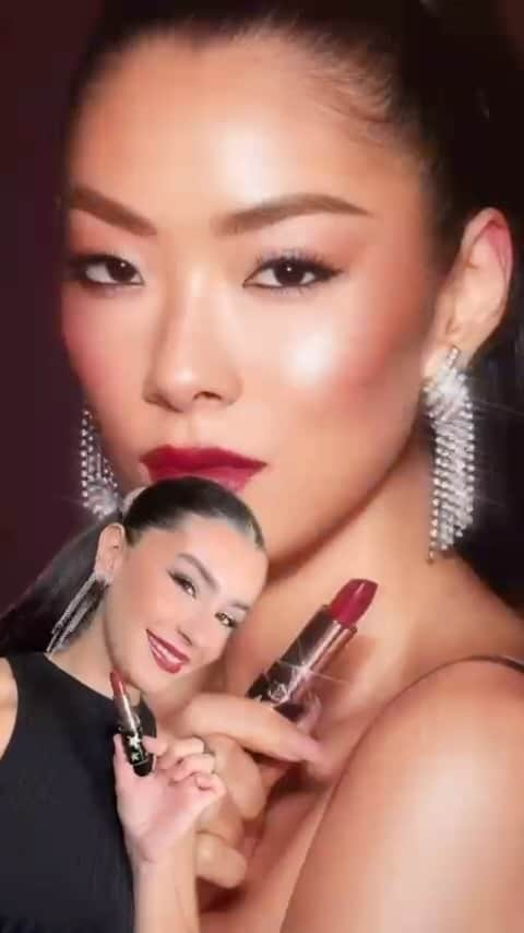 シャーロット・ティルベリーのインスタグラム：「💋 GET ROCK STAR RINA’S GLOWING LOOK! 💋   Darlings, do you want to FEEL and LOOK like a rockstar this holiday season? 🎸 Brush along with the FABULOUS @ans_makeup_ and get SENSATIONAL @RinasOnline’s GLOWING CLUB MAGIC look from my NEW! Holiday campaign! 🪩💄 Starring my NEW! Limited Collector’s Edition Rock Lips lipstick in READY FOR LUST ❤️ A deep iridescent BERRY-RED created in support of The Rocket Fund @ejaf’s empowering mission to end the stigma of HIV + AIDS! 💫  UK Standard Shipping 🎁 Order before 9.30pm GMT on Monday 18th December to receive your parcel in time for 25th December ✨ US Standard Shipping 🎁 Order before midnight on Sunday 17th December to receive your parcel in time for 25th December ✨ Please check your local shipping information on charlottetilbury.com 🌎  #CharlotteTilbury #StepIntoMagic #CharlotteTilburyHoliday」