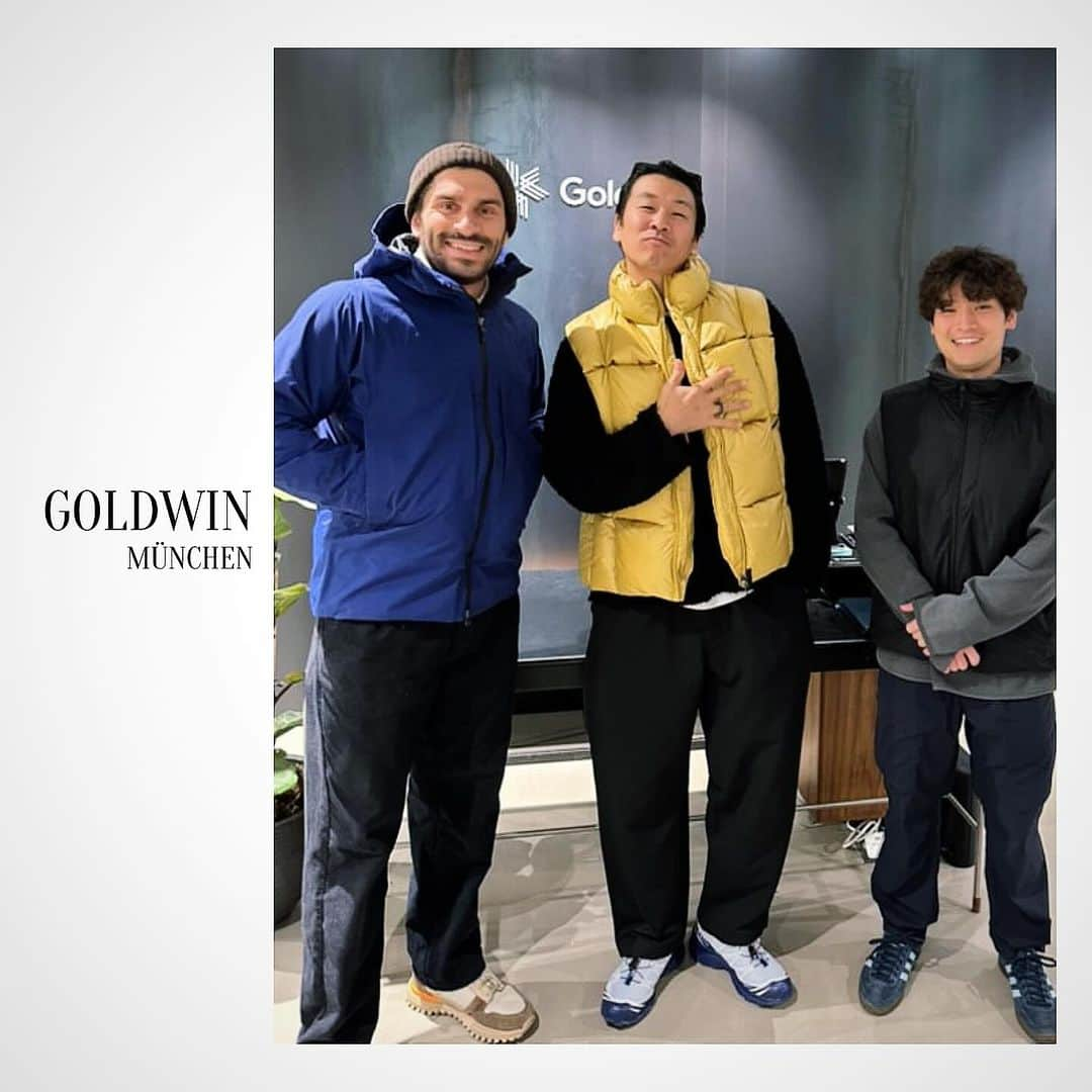 佐々木明さんのインスタグラム写真 - (佐々木明Instagram)「GOLDWIN store in Munich,Germany🇩🇪 Munich is like, one of my all-time favorite spots in Europe. I can't wait to see all the stylish events and cultural stuff that's gonna come outta this place. It's gonna be rad!  Keep in touch guys🤜🤛 Henning.  Moubarak and Leo✌️  @goldwin_munich  ドイツのミュンヘンにあるゴールドウインストアですが こちらのスタッフはドイツのファッションやカルチャーフォトグラファーなどとヨーロッパで活躍するスタッフが多いので一緒にいて楽しい時間をもらえてます😊 ゴールドウインが世界のシーンにこれから根付いていける様 僕はヨーロッパでの活動の中でミュンヘンチームとエキサイティングな事をクリエイトして行けたらと思います。」12月15日 3時14分 - akiraexploring