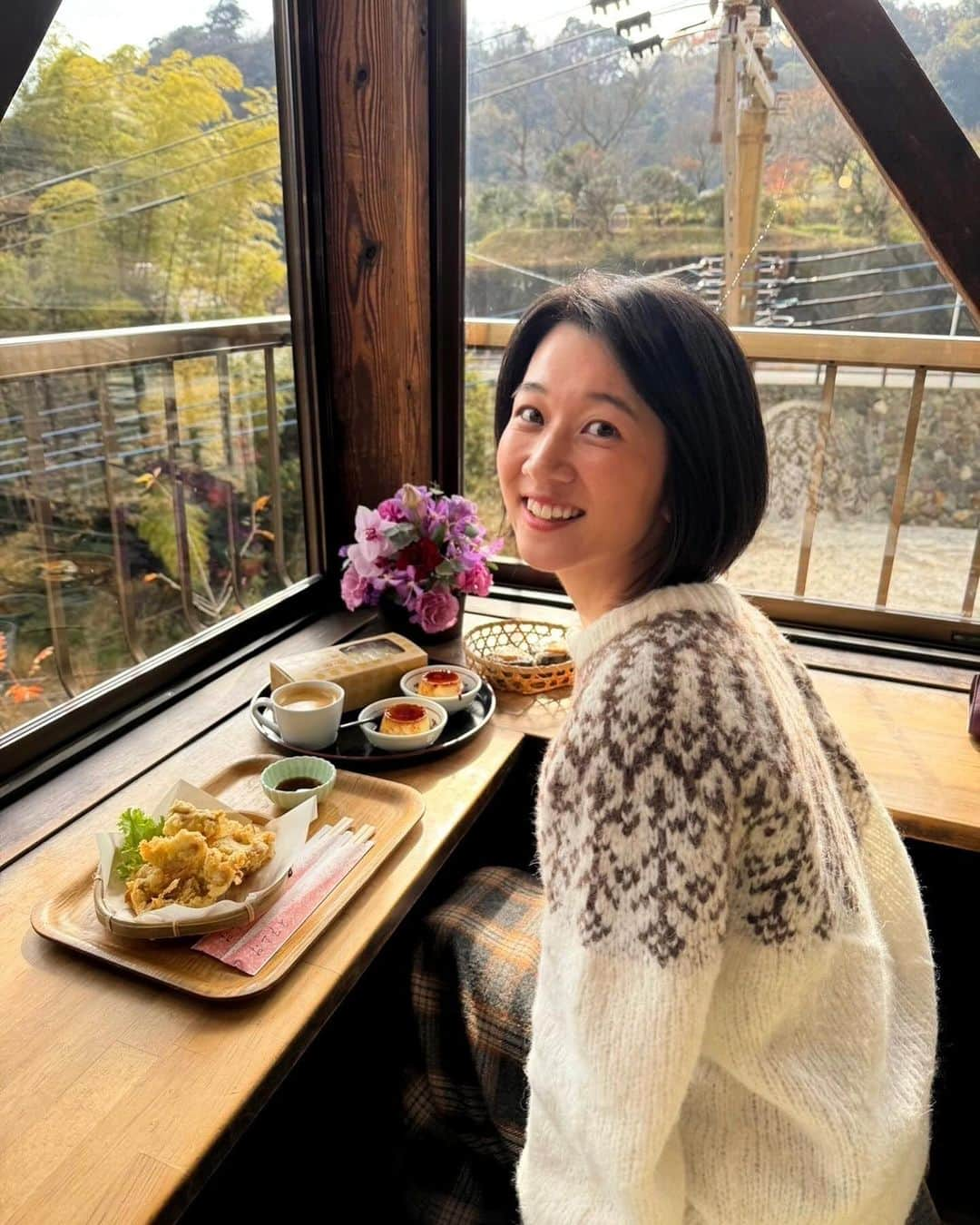 太田唯のインスタグラム：「楽しかった大分旅 🦢♨️ とり天も 地獄おにぎりも ホテルで食べたたこ焼きも ぜんぶ美味しかったな〜  #大分グルメ #大分観光 #旅行 #女子旅」