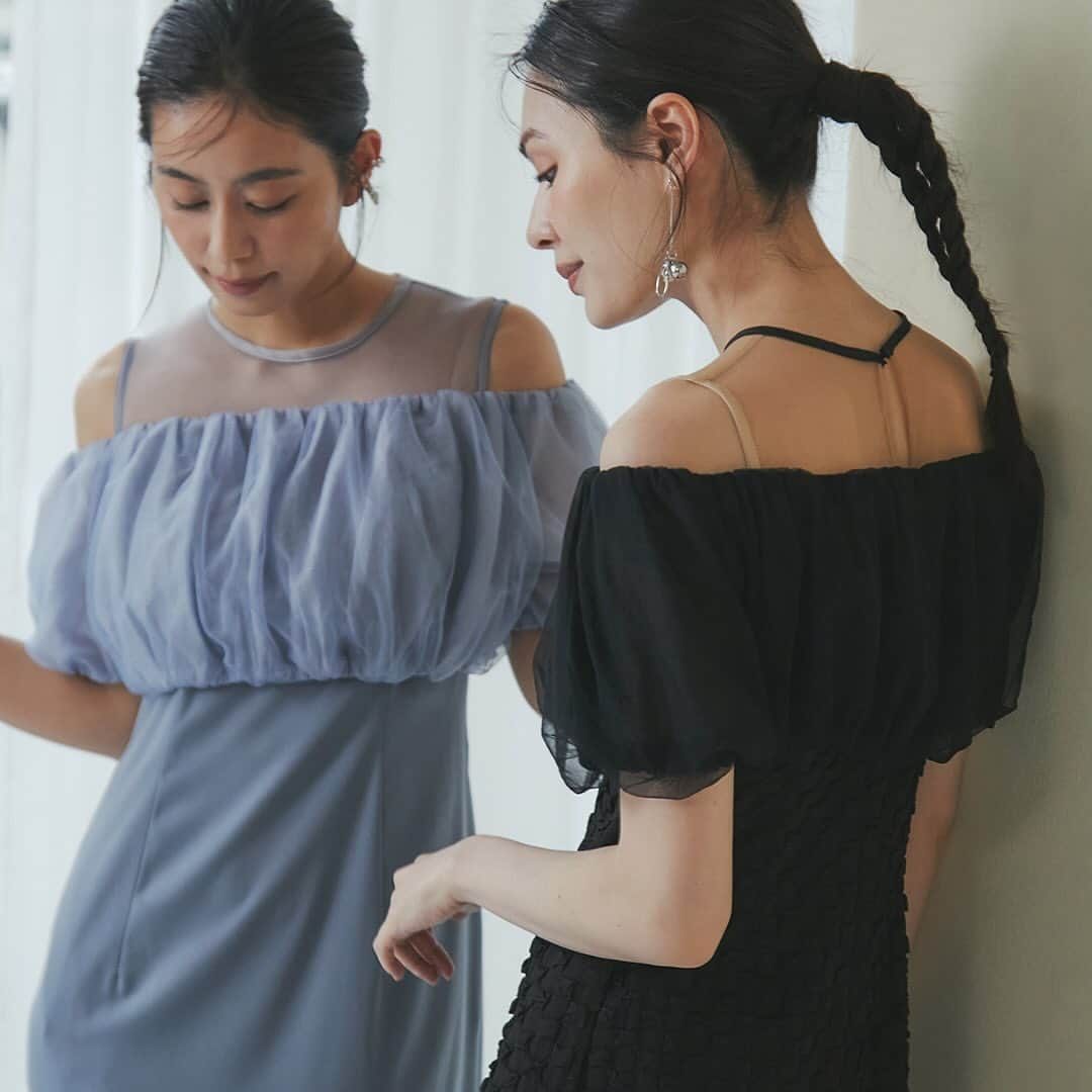 ラグナムーンのインスタグラム：「・ 【IN STORE NOW 】  本日公開！MUST　BUY　DRESS PARTYシーズンや成人式、結婚式、お食事会… ドレスを着るイベントにおすすめ 着るだけでHAPPYになれる "MUST BUY"なDRESSをご紹介  #LADYシアーボレロレイヤードワンピース price… ¥24,000+tax color...BLACK/ICE BLUE size...S/M  __________________________________ #lagunamoon #lagunamoon_com #lagunamoon_dress #dress #dressup #ドレス #シアードレス #レイヤードドレス #ワンピース #お呼ばれドレス #お呼ばれコーデ」