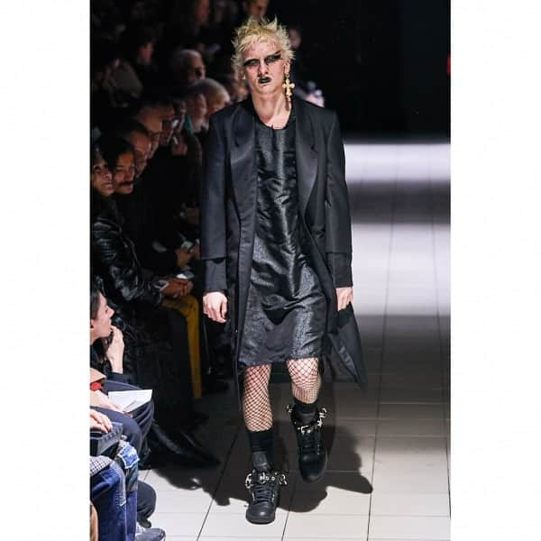 playfulさんのインスタグラム写真 - (playfulInstagram)「【2019A/Wコレクション着用】 COMME des GARCONS HOMME PLUS シャイニーカットオフワンピース   ¥56,232 (K-122786)  https://www.playful-dc.com/products/details126987.html  #プレイフル #playful #古着 #ブランド古着 #DCブランド #コムデギャルソン #コムコム #コムデギャルソンガール #junyawatanabecommedesgarcons #コムデギャルソン古着 #ジュンヤワタナベ #ジュンヤワタナベマン #商品撮影 #川久保玲 #commedesgarcons #commedesgarconshommeplus #commedesgarconshomme #commedesgarconsgirl #blackcommedesgarcons #cdg #secondhandclothes #junyawatanabe #commedesgarconscommedesgarcons」12月14日 19時40分 - playful_dc