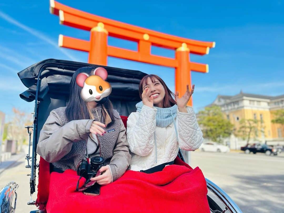 幹葉（スピラ・スピカ）さんのインスタグラム写真 - (幹葉（スピラ・スピカ）Instagram)「おハム🐹と人力車☀️ #京premiumlive #京プレ #スピラスピカ #京都 #kyoto #人力車 #えびす屋」12月14日 19時45分 - kanbajyanaiyo