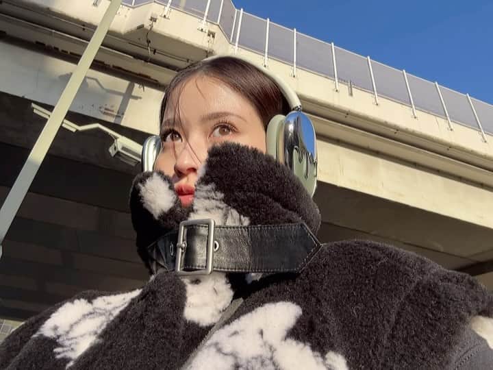 横田ひかるのインスタグラム：「🎧✶」