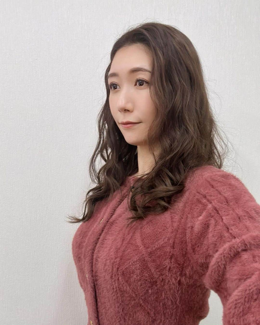 穂川果音さんのインスタグラム写真 - (穂川果音Instagram)「hairstyle  巻き下ろしヘアだよ〜  #ダウンスタイル　#ヘアアレンジ　#hairarrange #アベプラ」12月14日 20時29分 - hokawakanonn