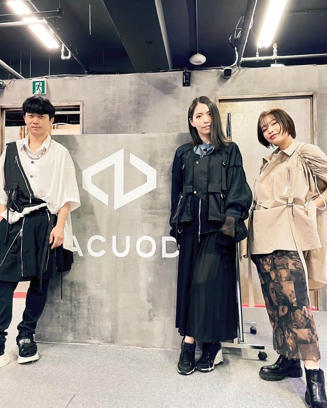 ERYさんのインスタグラム写真 - (ERYInstagram)「少し前の写真になりますが、アップしていなかったので今更ですが投稿投稿！ お友達のすずかちゃん @motor_suzuka に誘ってもらって東京タワーで行われていたacuodのランウェイショーを観てきました！ デザイナーチャヌ君 @i_chanu_m_acuod のセンス尖っていて素敵です。 あと東京タワーって格好良いよね。 #acuod #acuodbychanu  #東京タワー #ランウェイショー #ファッションショー #10月の話なんですけれどもね」12月14日 20時52分 - bass_ery