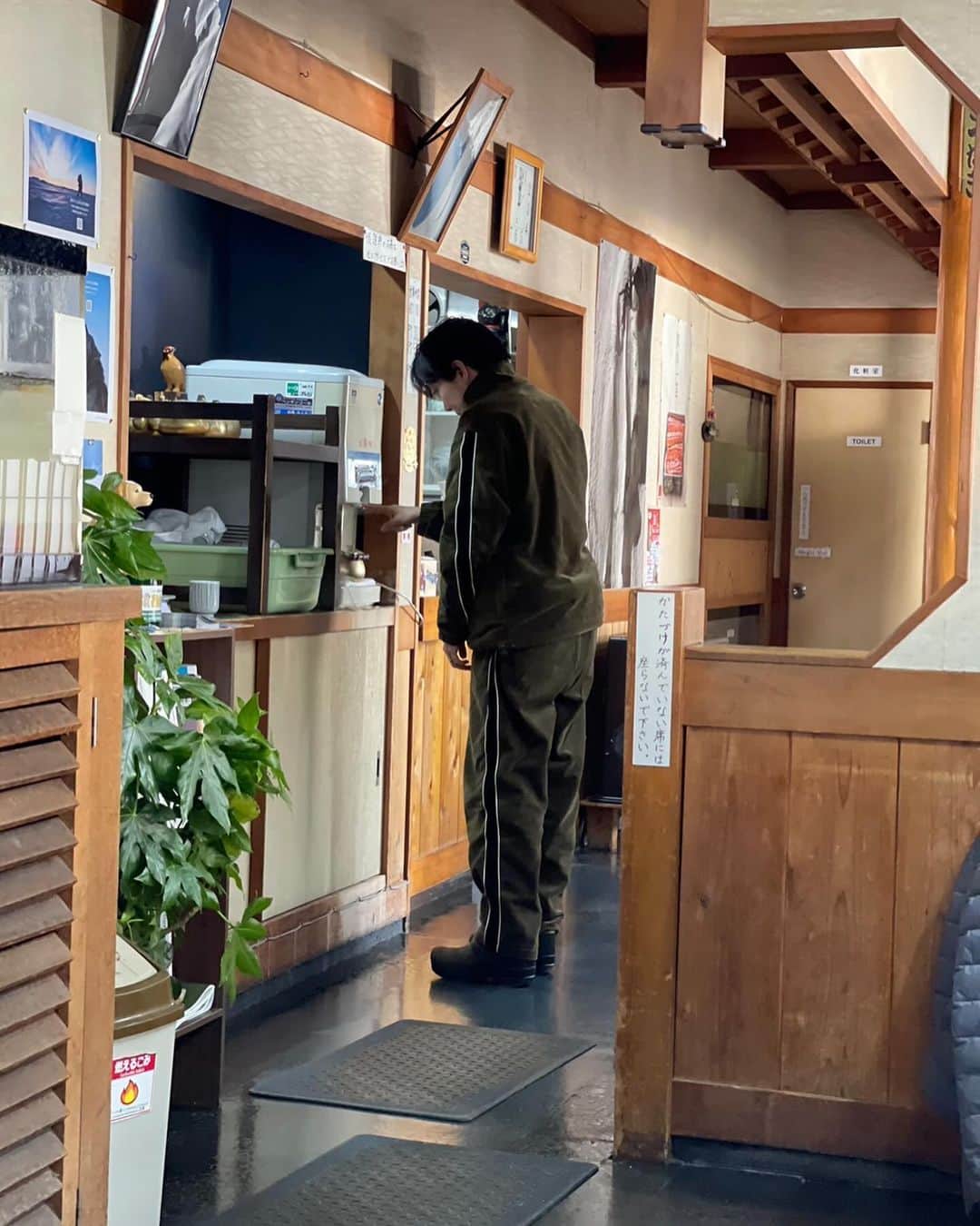 鈴木杏さんのインスタグラム写真 - (鈴木杏Instagram)「おしゃれジャージを買ったはずなのに、なぜか劇団の研修生になってしまうのなぜ？」12月14日 20時58分 - anne.suzuki.official