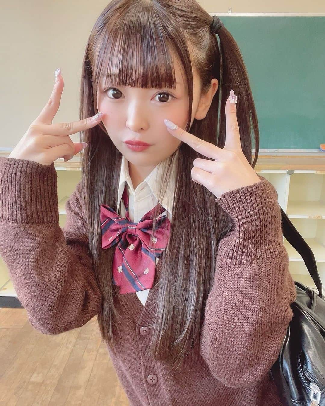 木更かのんさんのインスタグラム写真 - (木更かのんInstagram)「ぴーす🍫💕」12月14日 21時20分 - kanontan_335