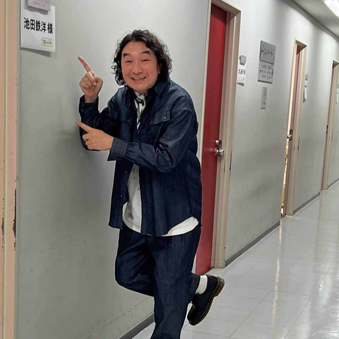 池田鉄洋さんのインスタグラム写真 - (池田鉄洋Instagram)「かわいい服着させていただきました！  #プレバト色鉛筆」12月14日 21時14分 - ikedatetsuhiro