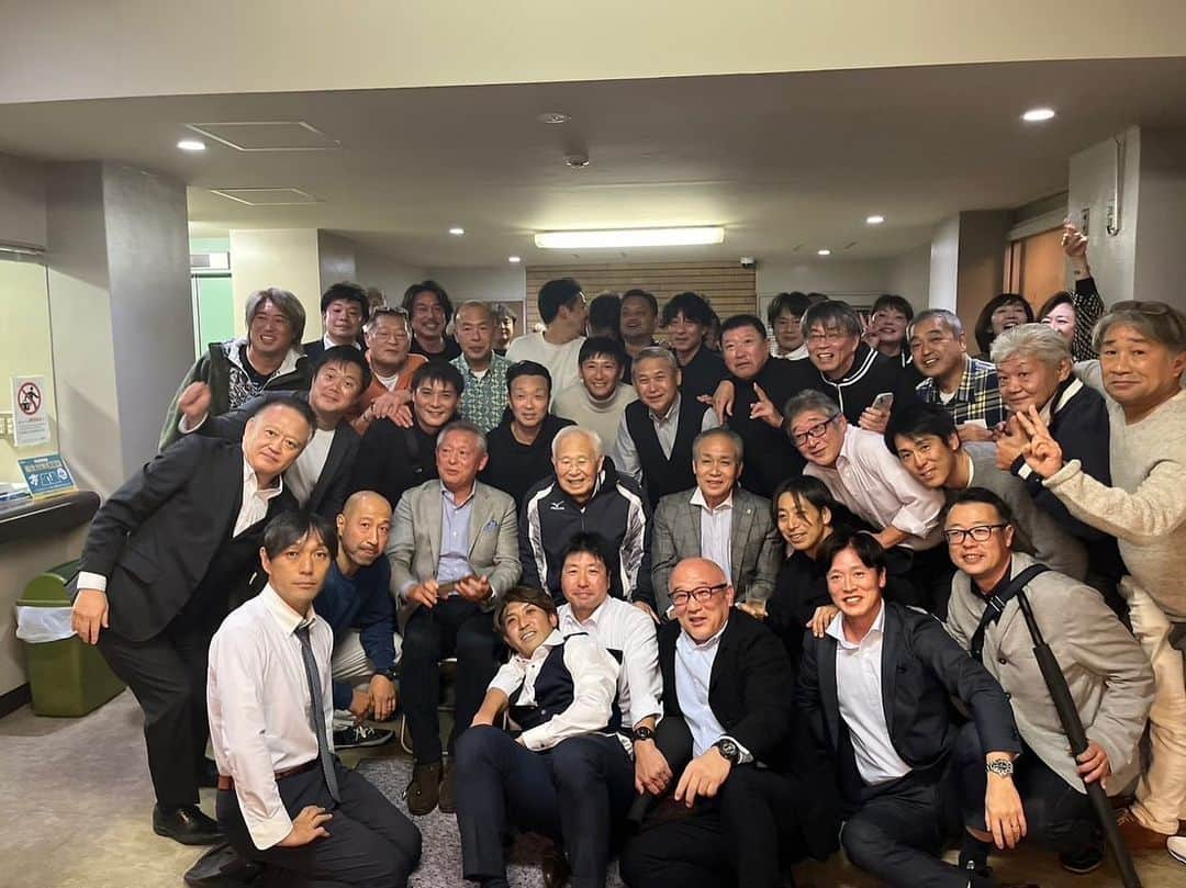 中田浩二さんのインスタグラム写真 - (中田浩二Instagram)「帝京高校サッカー部OB忘年会 古沼先生、大先輩方にも久しぶりにお会いできました〜！  #帝京高校サッカー部  #古沼貞雄 ＃恩師」12月14日 21時23分 - koji.nakata_official