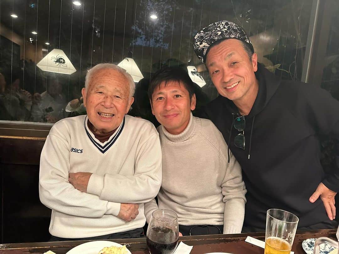 中田浩二のインスタグラム：「帝京高校サッカー部OB忘年会 古沼先生、大先輩方にも久しぶりにお会いできました〜！  #帝京高校サッカー部  #古沼貞雄 ＃恩師」