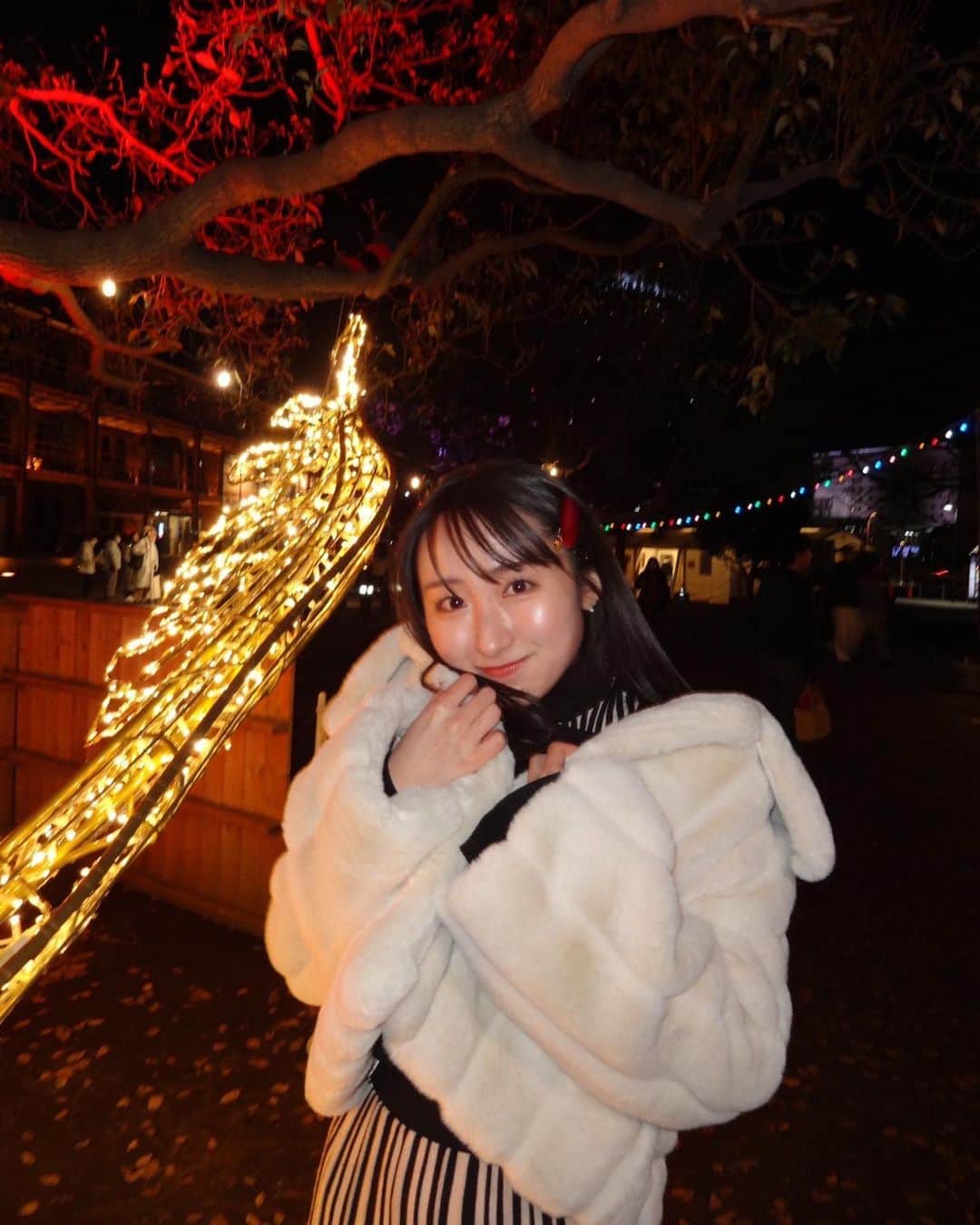 塚本颯来さんのインスタグラム写真 - (塚本颯来Instagram)「🎄❤️  今年も行ってきたよ🫶🏻 クリスマスマーケット🎅🏻🤍❤️  楽しくて楽しくて、ずっと笑ってた☺︎♡ 冬の夜、とっても綺麗〜〜！！  #ootd #クリスマスマーケット #イルミネーション」12月14日 21時28分 - sora_tsukamoto_official