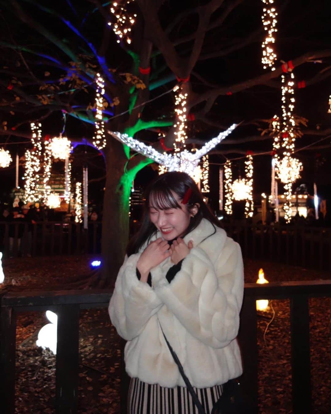 塚本颯来さんのインスタグラム写真 - (塚本颯来Instagram)「🎄❤️  今年も行ってきたよ🫶🏻 クリスマスマーケット🎅🏻🤍❤️  楽しくて楽しくて、ずっと笑ってた☺︎♡ 冬の夜、とっても綺麗〜〜！！  #ootd #クリスマスマーケット #イルミネーション」12月14日 21時28分 - sora_tsukamoto_official
