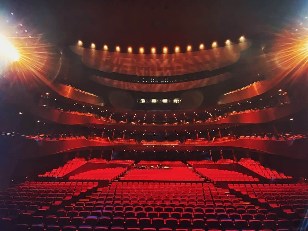 本間将人のインスタグラム：「ゴスペラーズ坂ツアー2023 “HERE & NOW” 札幌公演でしたー！！！今日は例のあそこでイヤモニ外してみんなの声聞いちゃった✌️😉すごい迫力だったーー！素敵でした。楽しかったねっ✨  #ヒアナウ #ゴスペラーズ」