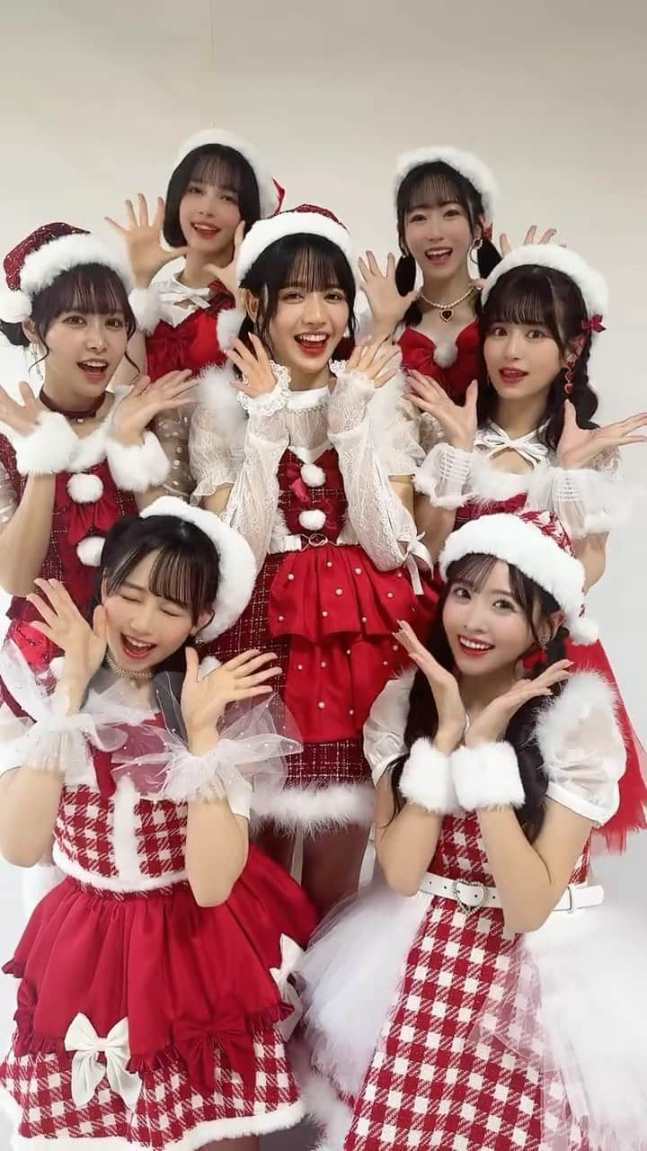 FRUITS ZIPPERのインスタグラム：「クリスマスまだかなー？🎅🎁✨ #FRUITSZIPPER #ふるっぱー #フルーツジッパー #idol #アイドル #fyp」