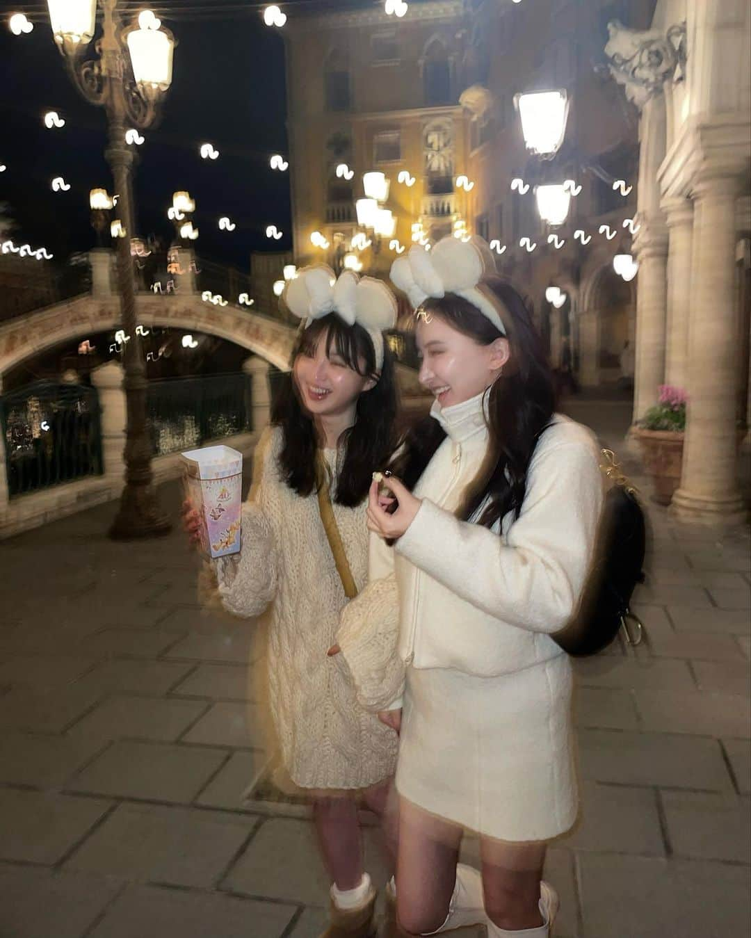 白倉あやさんのインスタグラム写真 - (白倉あやInstagram)「Christmas disneyyyyy🎄✨❤️」12月14日 21時48分 - shirakur_a