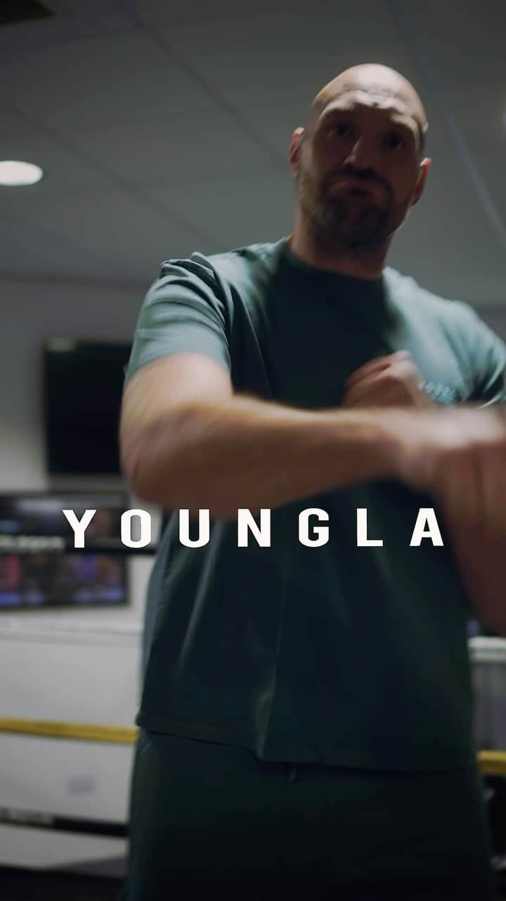 タイソン・フューリーのインスタグラム：「THE KING OF THE RING @youngla」