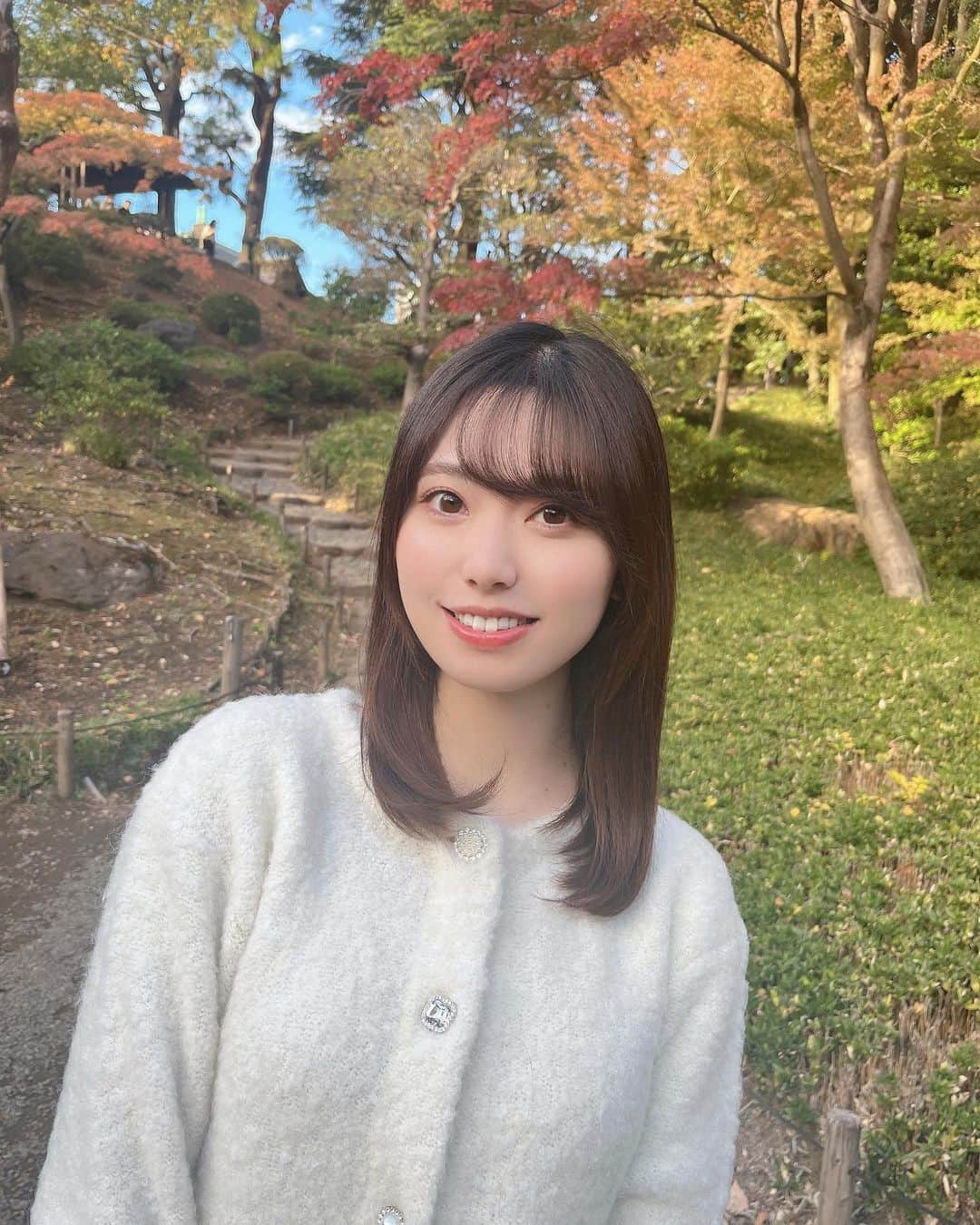 星名あゆみのインスタグラム：「今年も紅葉ギリギリみれた🍁🌳☺️」