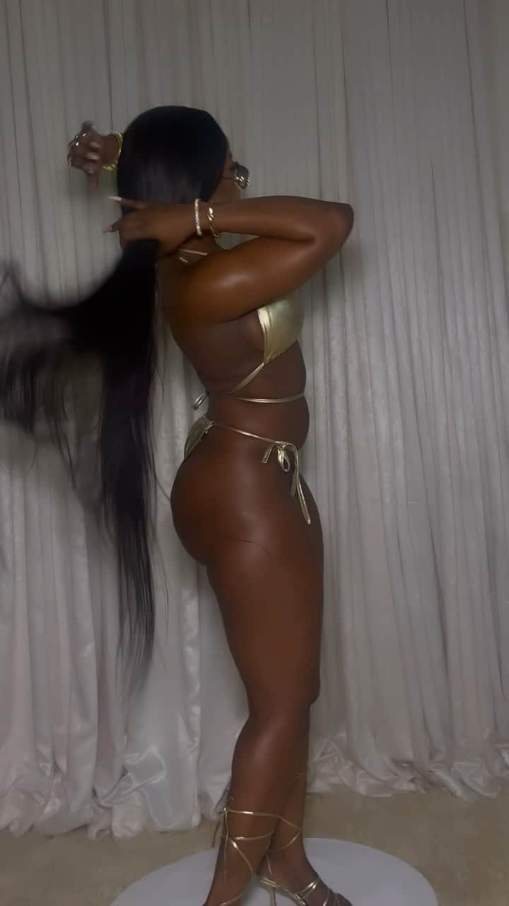 Don Jazzyのインスタグラム：「Ass AND THIGH Match!!!🚨🚨  December Baby!!!! BTDAY Coming UP!!! You Ready!!!?? Naah i don’t think soooooo   #23RDDec」