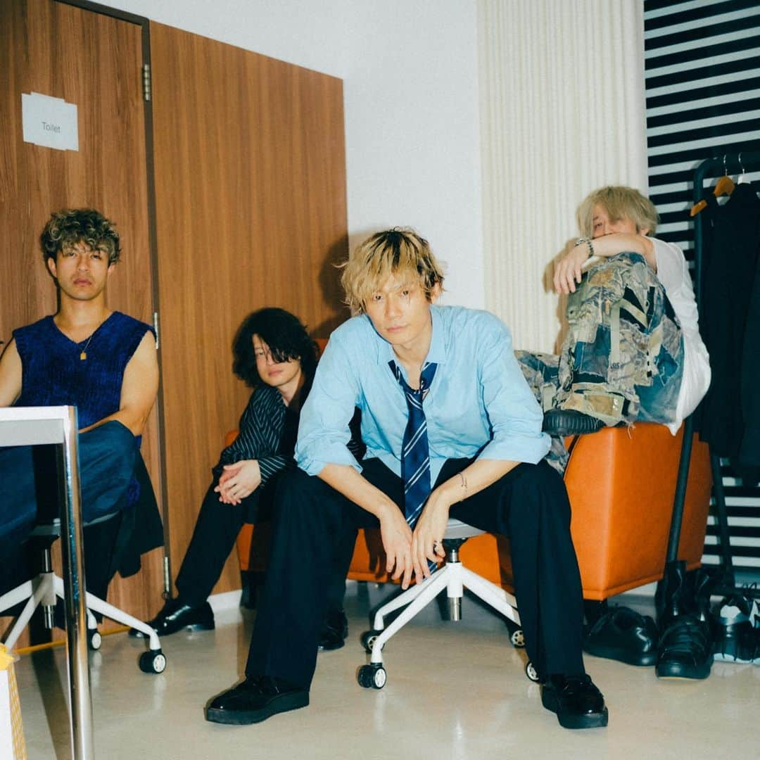 [ALEXANDROS]さんのインスタグラム写真 - ([ALEXANDROS]Instagram)「台北，謝謝你給了我最棒的夜晚 明年再見！  洋平  #Alexandros #ラシュボ　 #RUSHBALLIN台湾 #台北  @rushball   photo by @renzo1101」12月14日 23時53分 - alexandros_official_insta