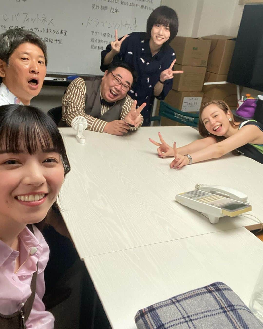 西野七瀬さんのインスタグラム写真 - (西野七瀬Instagram)「こんばんは♨️ ポケつめ 先週はキュウコンこと目黒さんが進化🔥 Adventureみんな強くなりました。  しかし忘れてはいけない ライバル、みどり！！がいます。 ゲームでも いつも主人公の前に突然現れるけど、、 どんな想いを抱えているんだろう？  0:30〜 第9話 今夜もよろしくお願いします！」12月15日 0時03分 - nishino.nanase.official