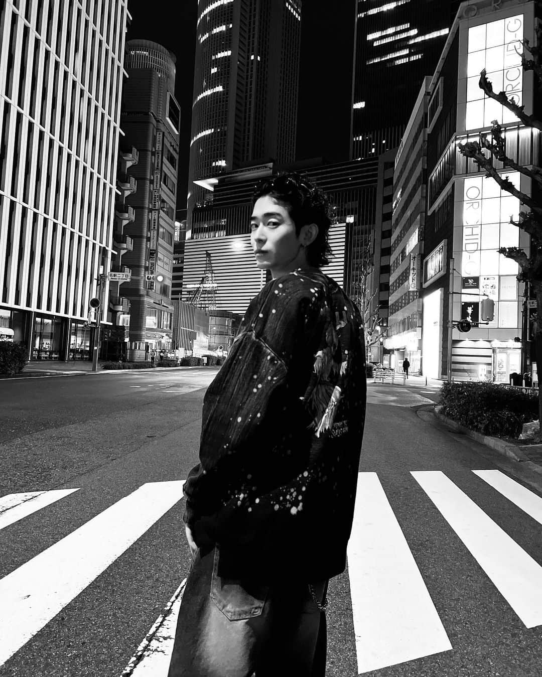 鈴村梨公さんのインスタグラム写真 - (鈴村梨公Instagram)「todays fashion & highlight.  #ヘアセット　 #メンズスタイリング　#センターパート #センター分け  #ナチュラルヘア　#ファッション #ootd #fashion #メンズパーマ #ツイスパ　#ツイストスパイラル　#メンズ髪型　 #髪型メンズ　#メンズカラー　#美容師　 #名古屋美容師 #goald名駅店　#美容学生　 #menshair  #メンズサロン  #GOALD」12月15日 0時22分 - rikustagram_11