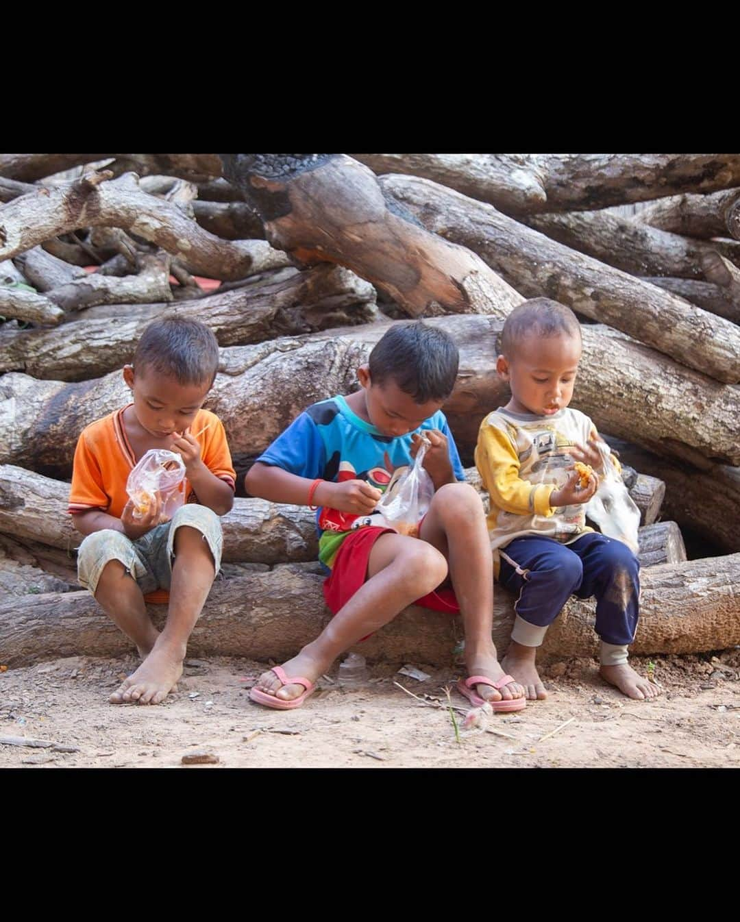 Shunsuke Miyatakeさんのインスタグラム写真 - (Shunsuke MiyatakeInstagram)「People in 5 villages / From 17 Triggers field research for Behavioral Assessment   Cambodia is aiming for 100% ODF in 2025. 85% is current national ODF rate.  25% OD in rural areas.  How might we achieve this goal? We set our vision of perfect for this project.  We want: poor households and people who are living in sanitation challenging areas (SCE) in Preah Vihear and Kampong Thom  to: build and use latrines consistently and stop open defecation  so that: we can improve sanitation in Cambodia.  We went to field research for 5days  and spoke to 64 people through HCD methods.  It was my first field research in 17 Triggers. We tried our best to grasp the people’s behaviors and insights from morning till late everyday for 5days. It was super remote and tiring research but we could grasp some. Now we are setting our strategic directions based on our findings. Stay tuned.  These are some photos from each village.   Kampong Thom / Stoung  (1-2)DAY1: Chenloh Village, Banteay Stoung Commune  (3-4)DAY2: Sor Lagneach Village, Pro Lay Commune (5-6)DAY3: Doun Sderng Village, Peam Bang Commune  Preah Vihear / Rovieng (7-8)DAY4: Ovleok Village, Romdoah Commune / Rumchek Village, Romoneiy Commune  (9-10)DAY5: Srae Village and Olong Village, Reap Roy Commune」12月15日 1時03分 - casadetake