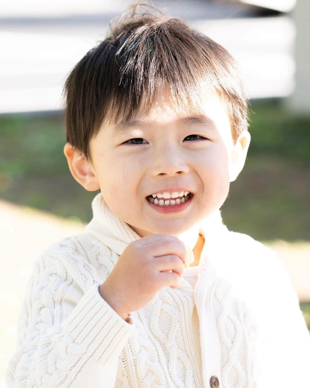 滝川りおさんのインスタグラム写真 - (滝川りおInstagram)「実はこのとき、まだお菓子食べてる息子( ˙༥˙ )笑  #3歳 #3歳男の子 #撮影 #宣材写真 #宣材撮影 #撮影データ」12月15日 11時43分 - riodao.t